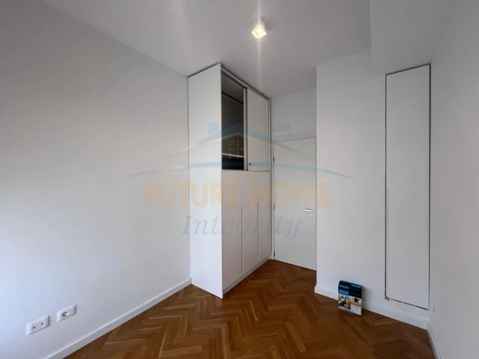 Tirane, jepet me qera apartament 2+1 Kati 6, 500 € (ALI DEM)