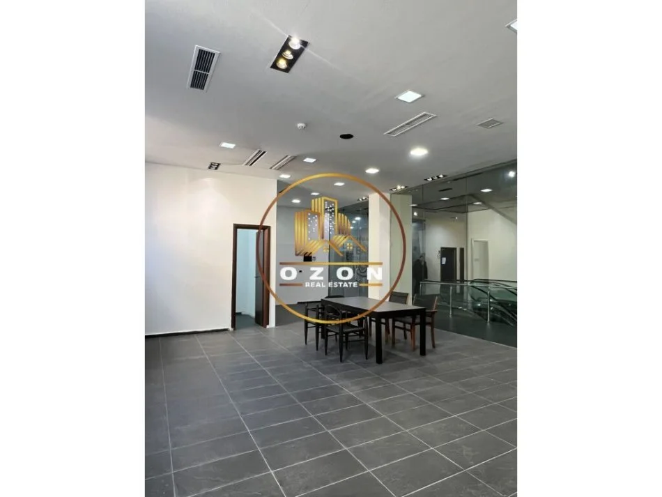 Ambient Biznesi për Qira tek Vesa Center në Bllok!