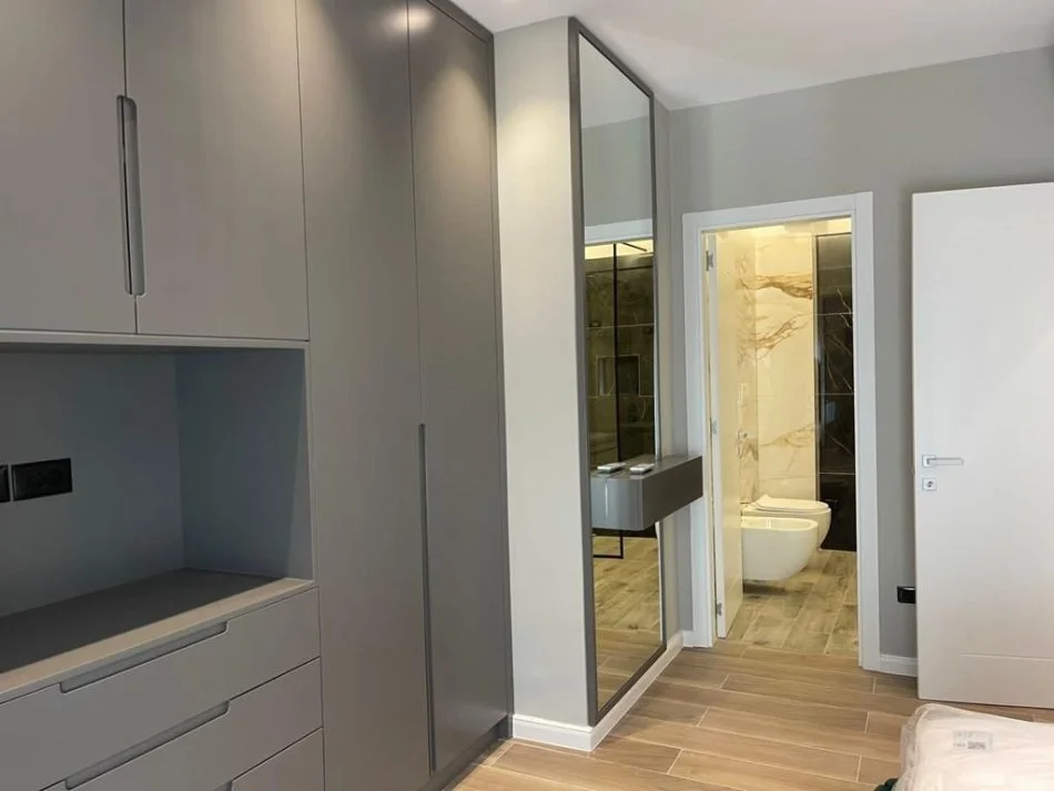 Tirane, jap me qera apartament 2+1+Ballkon Kati 2, 100 m² 1.500 € (TEG)