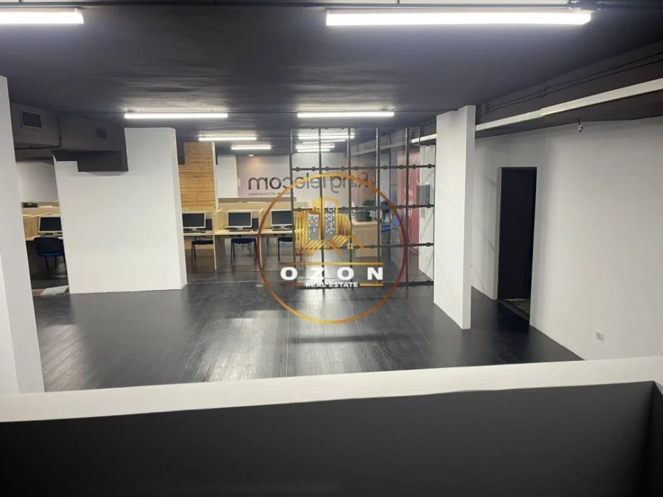 Ambient per Qira 350m2, Sheshi Willson Tirane!