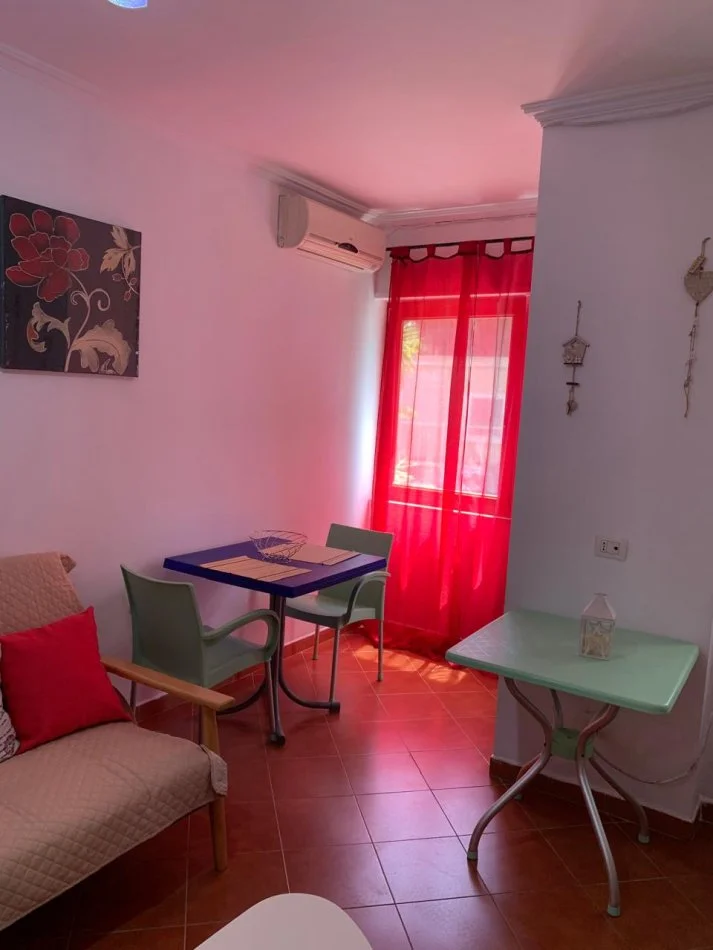 Golem, jepet me qera apartament 2+1+Ballkon Kati 1, 70 m² 350 € (Pishat e Buta)