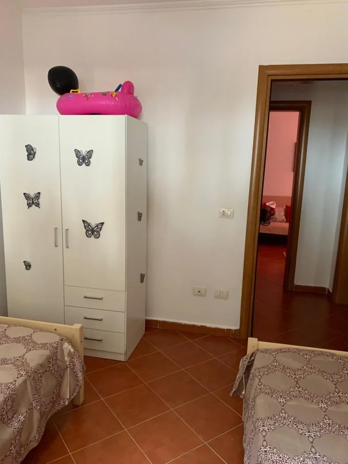 Golem, jepet me qera apartament 2+1+Ballkon Kati 1, 70 m² 350 € (Pishat e Buta)