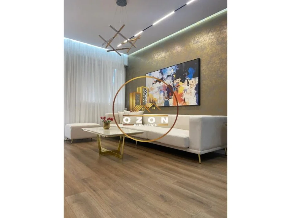 Apartament për Shitje 2+1+2 tek Komuna e Parisit!