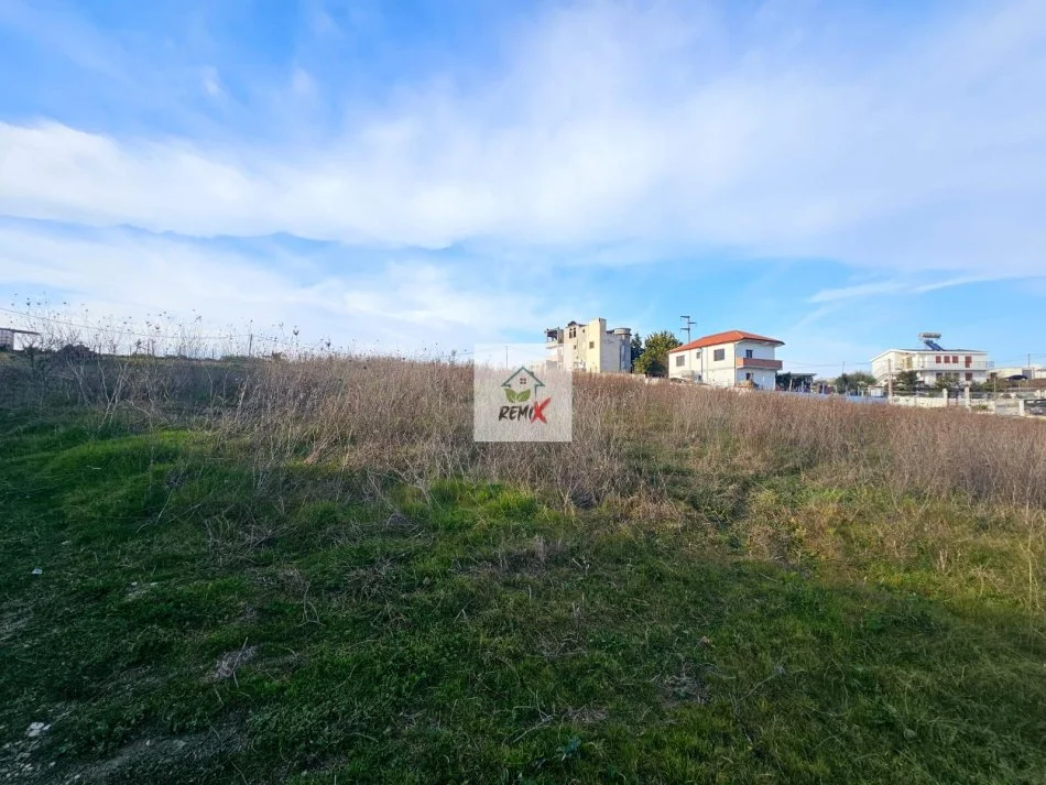 Durres, shitet toke , 4.700 m² 300.000 € 