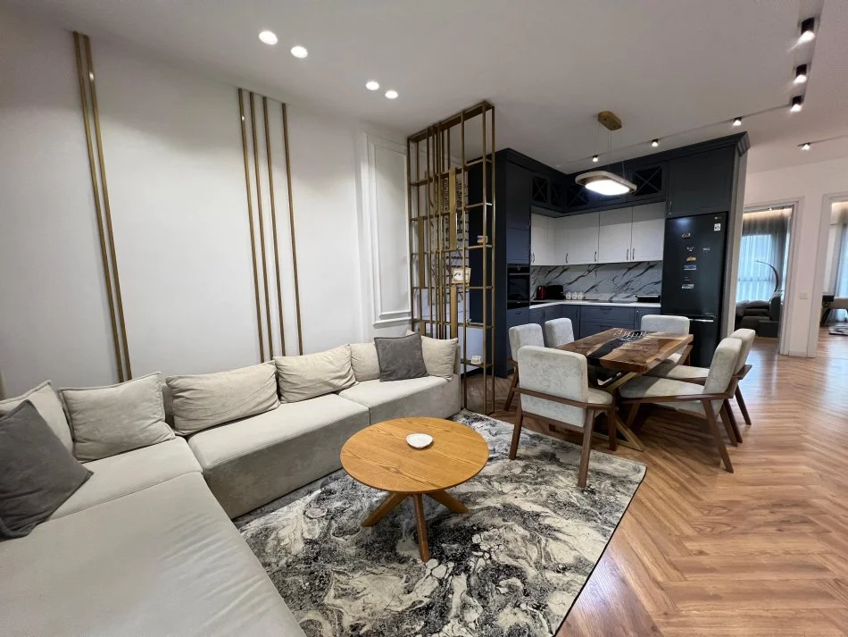 Tirane, jap me qera apartament 2+1+Ballkon Kati 2, 113 m² 1.500 € (KOMPLEKSI SQUARE 21)