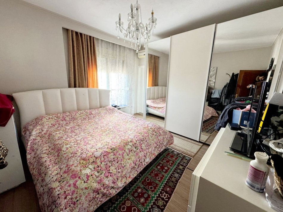 Kavaje, shitet apartament 3+1+Aneks+Ballkon Kati 4, 120 m² 75.000 € (Rruga Qazim Karriqi, Kavajë,)