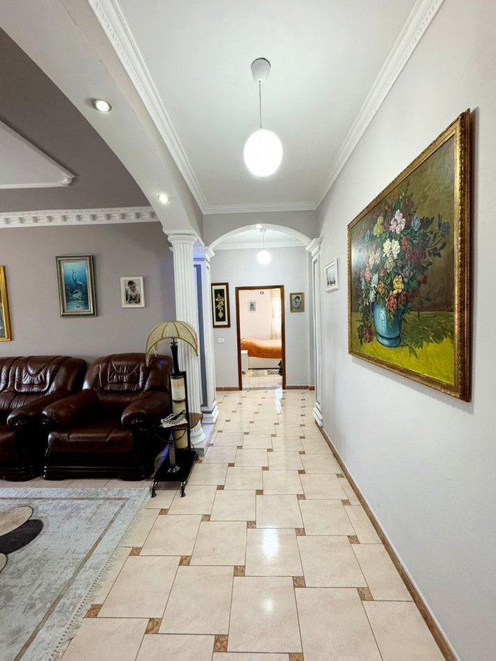 Kavaje, shitet apartament 3+1+Aneks+Ballkon Kati 4, 120 m² 75.000 € (Rruga Qazim Karriqi, Kavajë,)