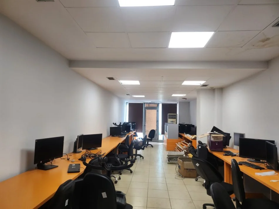 Tirane, shitet ambjent biznesi Kati 3, 79 m² 170.000 € (Rr.Kavajes)