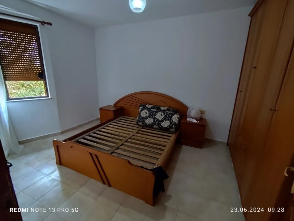 Tirane, shitet apartament 1+1+Ballkon Kati 3, 58 m² 104.000 € (ish fusha aviacionit)
