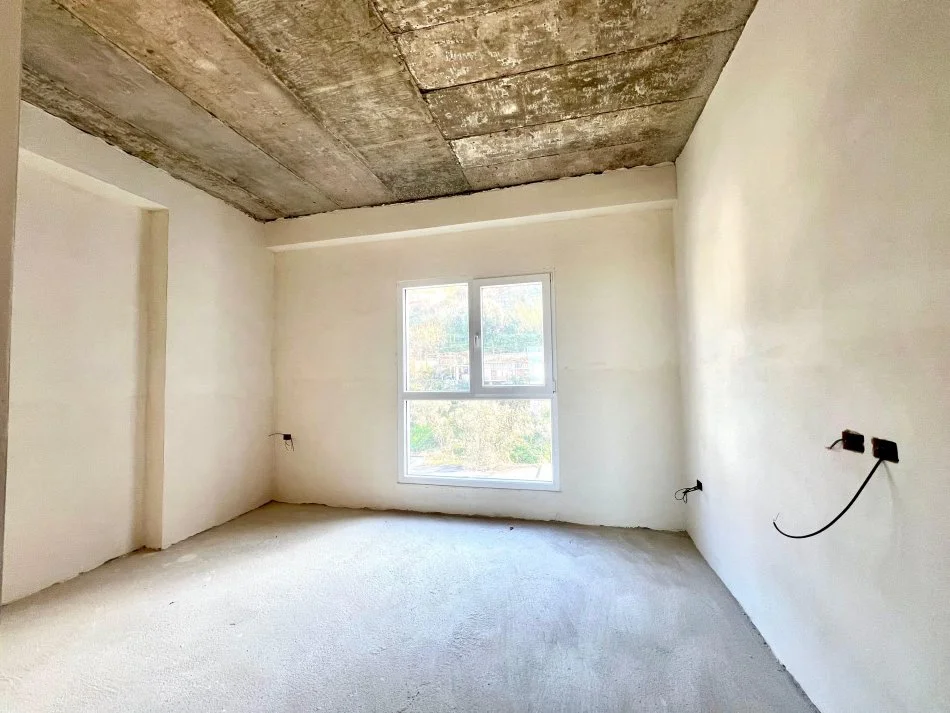 Vlore, shitet apartament 1+1+Ballkon Kati 3, 67 m² (Lungomare)