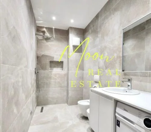 Tirane, shes apartament 1+1 Kati 8, 90 m² 