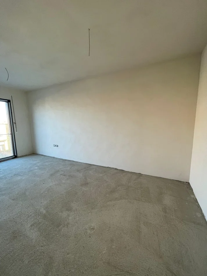 Tirane, shitet apartament 2+1+Ballkon Kati 5, 115 m² 175.000 € (Don Bosko)