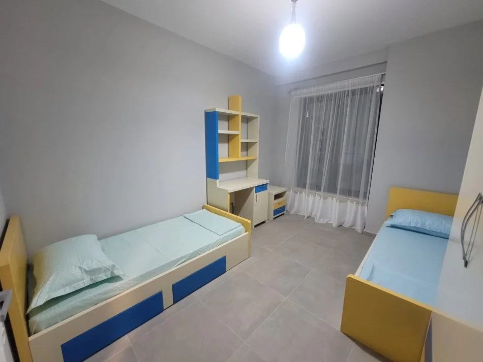 Tirane, jepet me qera apartament 2+1 Kati 5, 96 m² 800 € (Karl Gega)