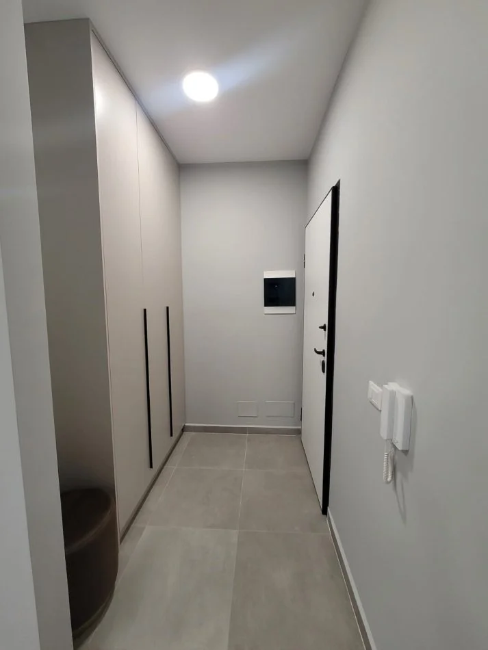 Tirane, jepet me qera apartament 2+1 Kati 5, 96 m² 800 € (Karl Gega)