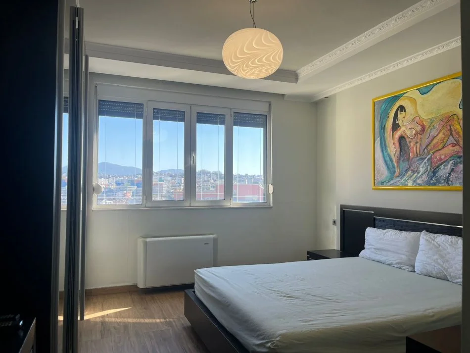 Tirane, shitet apartament 3+1+Aneks+Ballkon Kati 10, 140 m² 230.000 € (Zona e Brrylit)