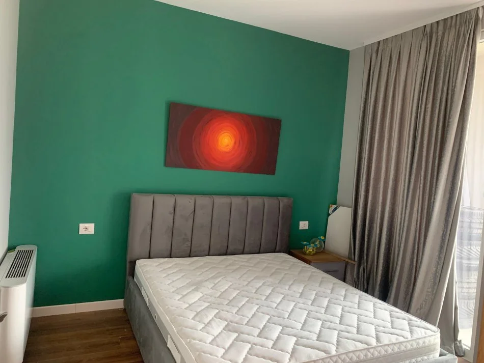 Tirane, jepet me qera apartament 3+1+Ballkon Kati 5, 100 m² 900 € (Ish Fusha e Aviacionit, Tirana, Albania)
