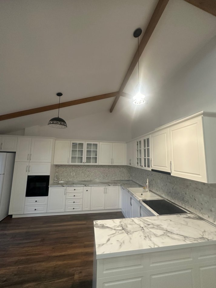 Tirane, jepet me qera apartament+verande | Penthouse 3+1+Aneks+Ballkon Kati 3, 200 m² 1.500 € (Rezidenca Secret Garden ne TEG)