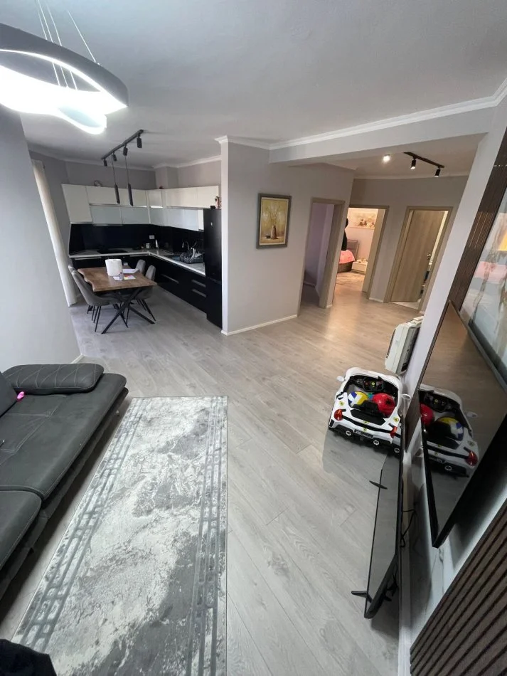 Tirane, shitet apartament 3+1+Aneks+Ballkon Kati 4, 110 m² 165.000 € (Astir)