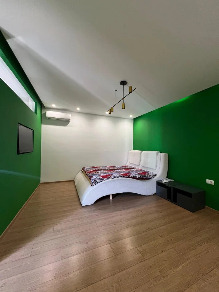 Tirane, jepet me qera 2+1+Ballkon Kati 3, 650 € (Don Bosko)