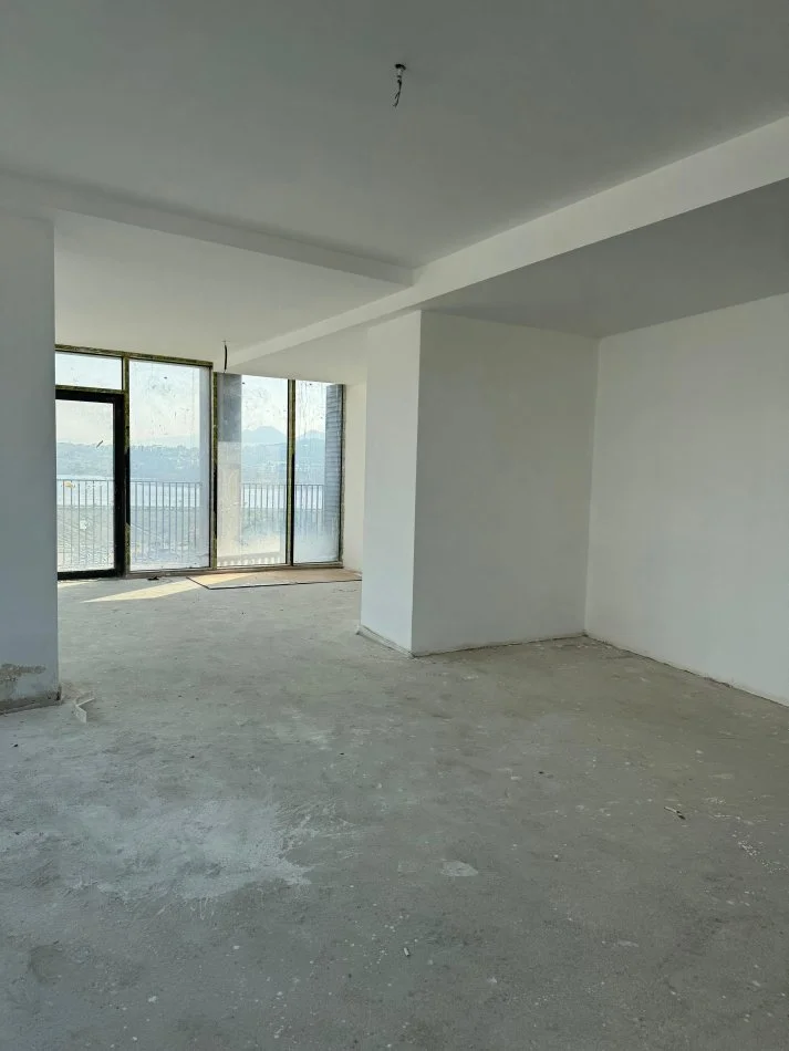Tirane, shitet apartament 3+1 , 217 m² (Lake View Residence, Rruga e Kosovareve)