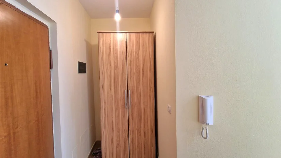 Vlore, shitet 1+1 Kati 8, 57 m² 68.000 € (tek Shkolla Mjekesore)