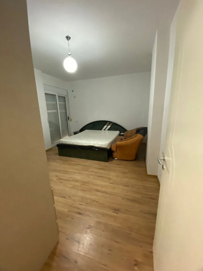 Vlore, shitet apartament 2+1+Ballkon Kati 3, 110 m² 291.000 € (Rruga Murat Tërbaçi)