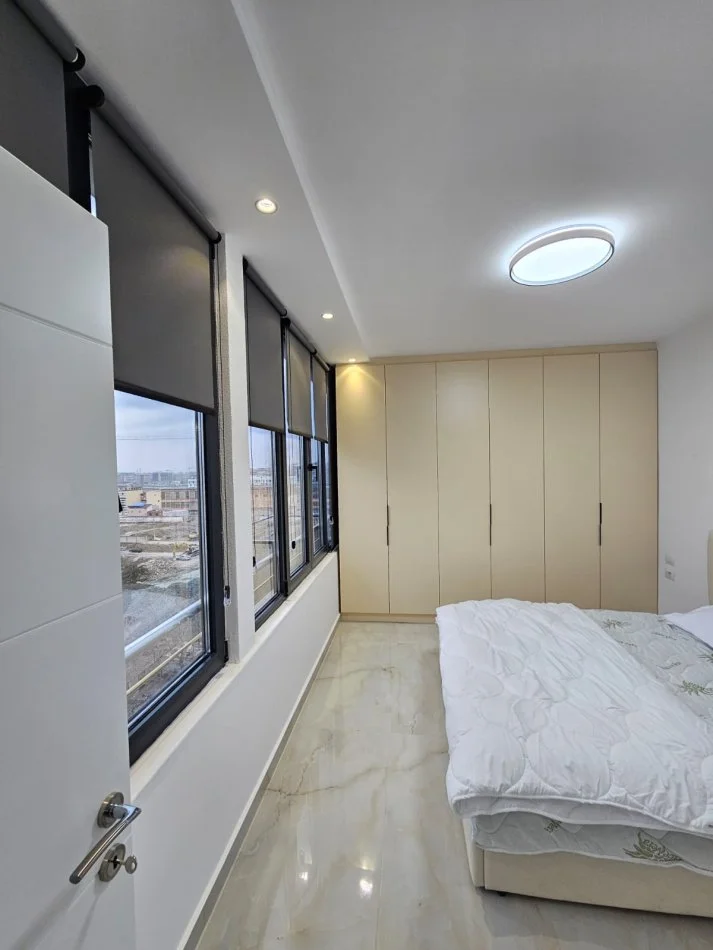 Tirane, jepet me qera apartament 1+1 Kati 8, 65 m² 480 € (Rruga 5 Maji)