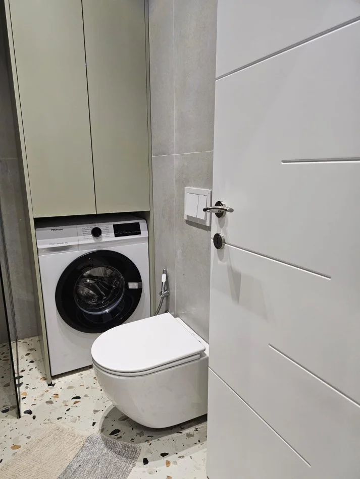 Tirane, jepet me qera apartament 1+1 Kati 8, 45 m² 370 € (5 Maji)