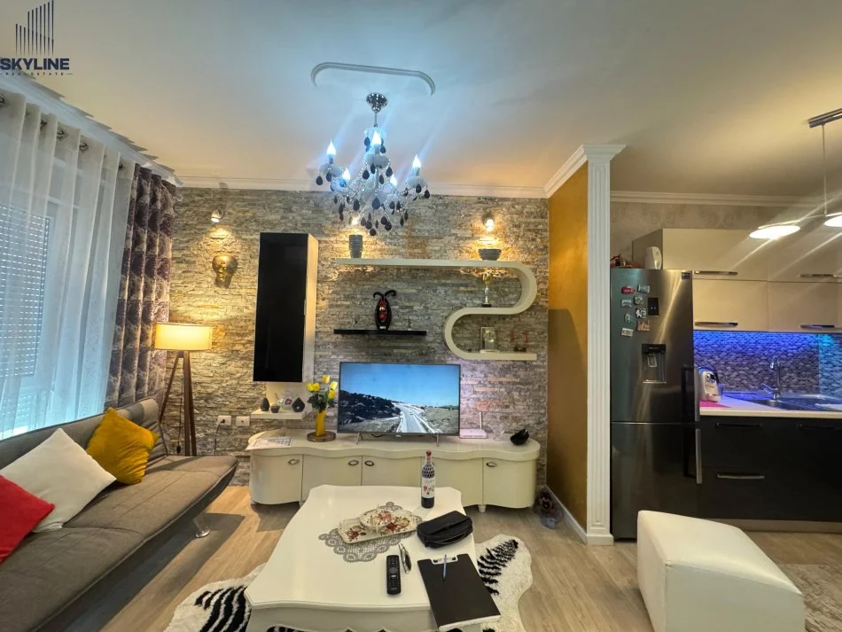 Tirane, shitet apartament 2+1 Kati 2, 92 m² 230.000 € (Ish parku)