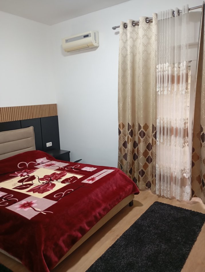 Tirane, jap me qera apartament 2+1 Kati 1, 450 € 