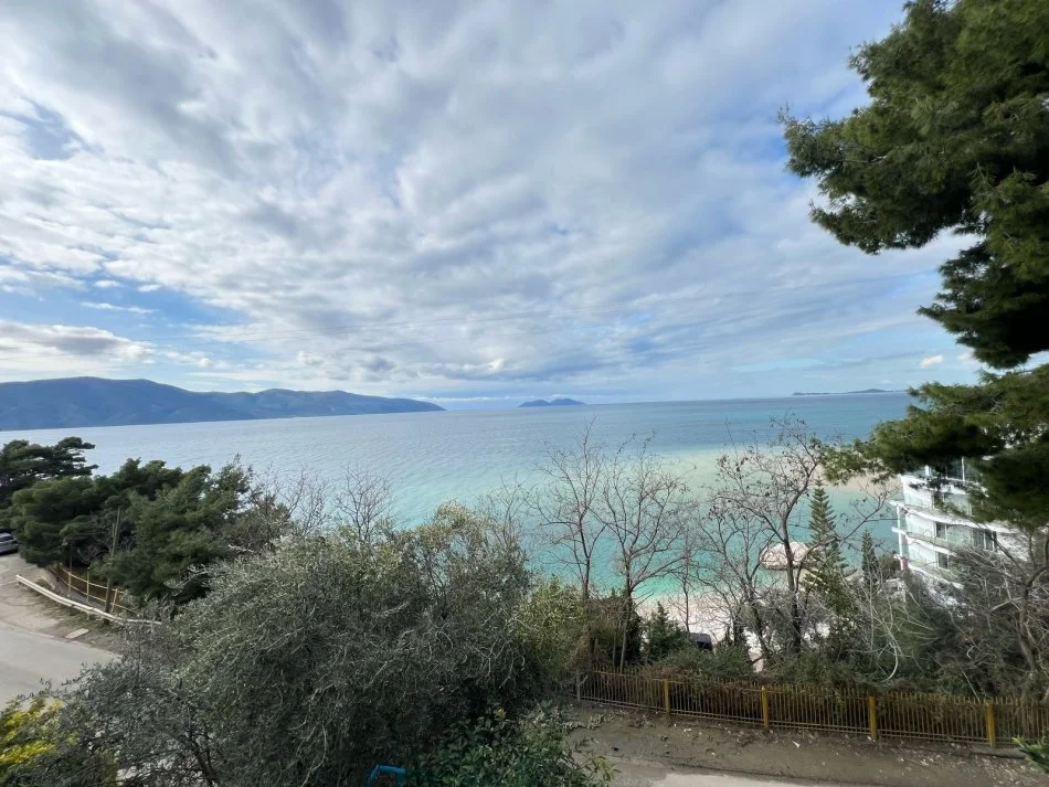 Vlore, jepet me qera hotel , 400 m² 35.000 € (Te pika e pare)