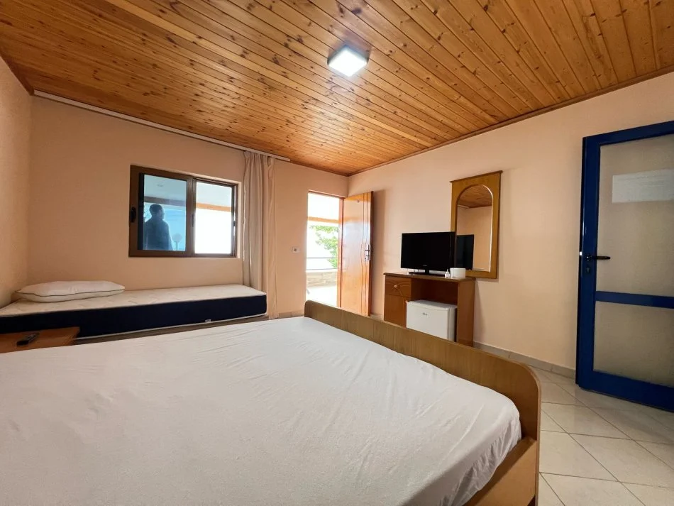 Vlore, jepet me qera hotel , 400 m² 35.000 € (Te pika e pare)