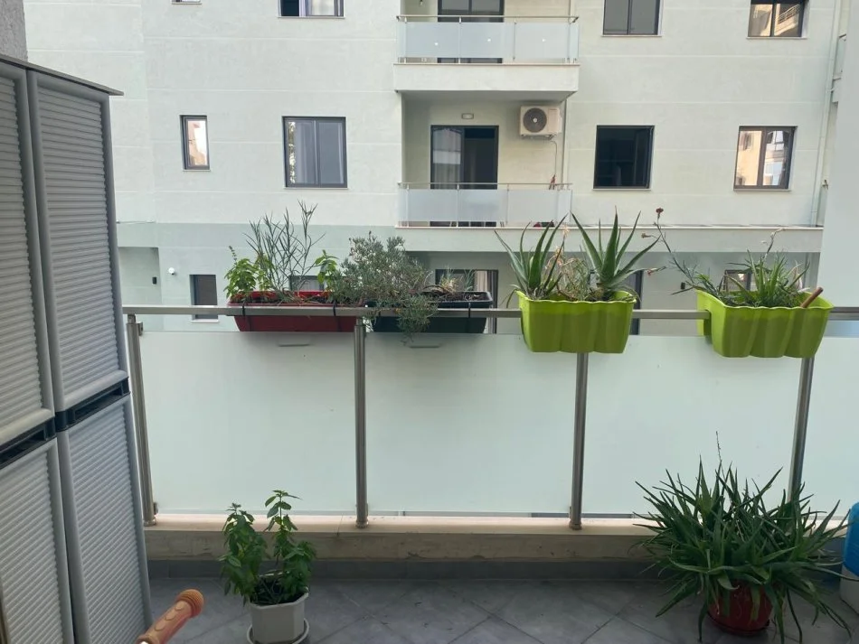 Vlore, jepet me qera apartament 2+1+Ballkon , 84 m² 600 € (Lungomare)