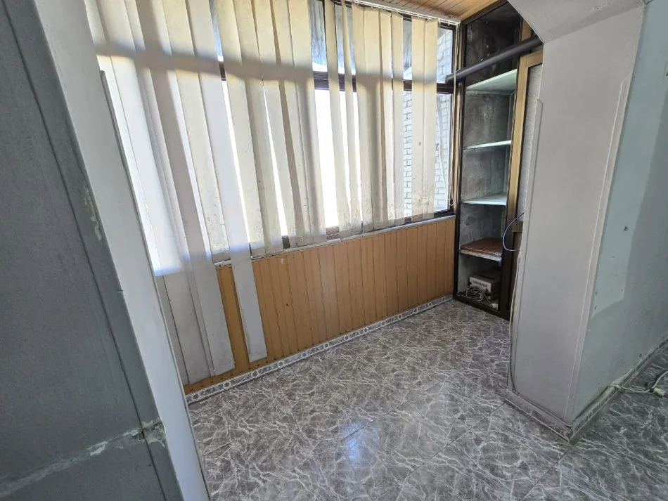 Tirane, jepet me qera apartament 2+1+Aneks Kati 4, 75 m² 400 € (Rr.Ali Demi, perball fushes Ali Demi)