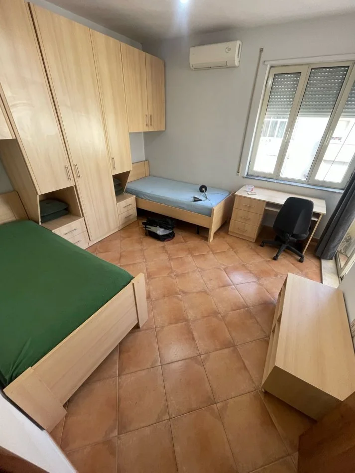 Tirane, shitet apartament 3+1+Ballkon Kati 7, 141 m² 304.540 € (Komuna e Parisit)