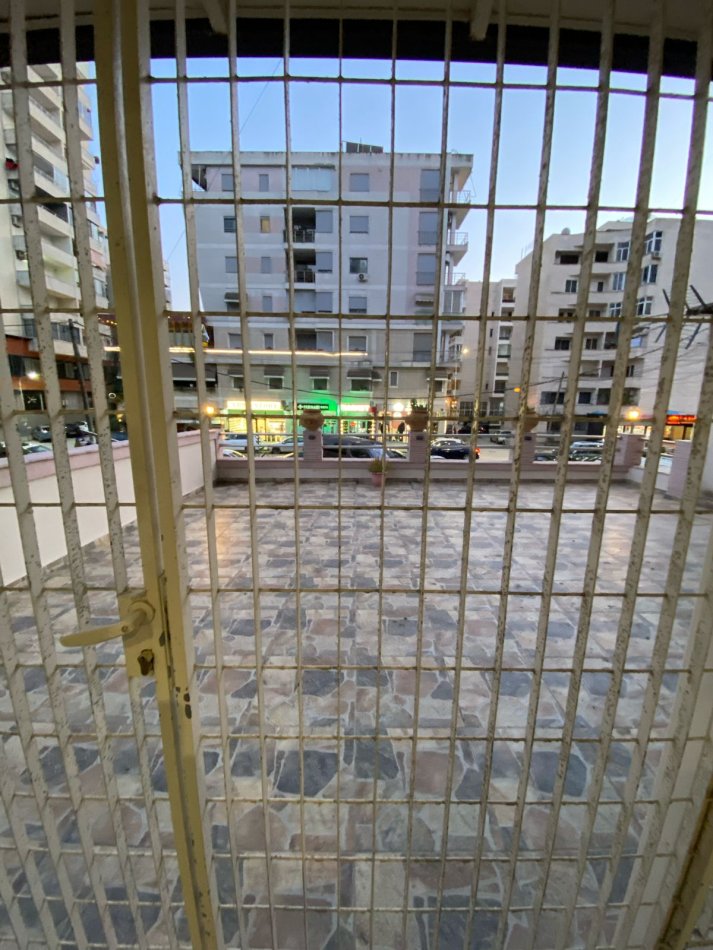 Durres, jepet me qera apartament 2+1 Kati 1, 90 m² 500 € 
