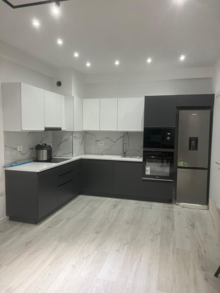 Tirane, jepet me qera apartament 1+1 Kati 4, 68 m² 500 € (Astir)