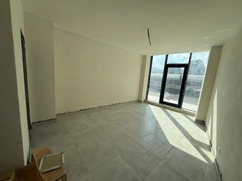 Tirane, jepet me qera ambjent biznesi Kati 0, 36 m² 700 € (Rruga e Kosovareve)