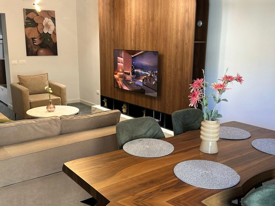 Durres, shitet apartament 2+1+Aneks+Ballkon Kati 12, 132 m² 360.000 € (Vollga)