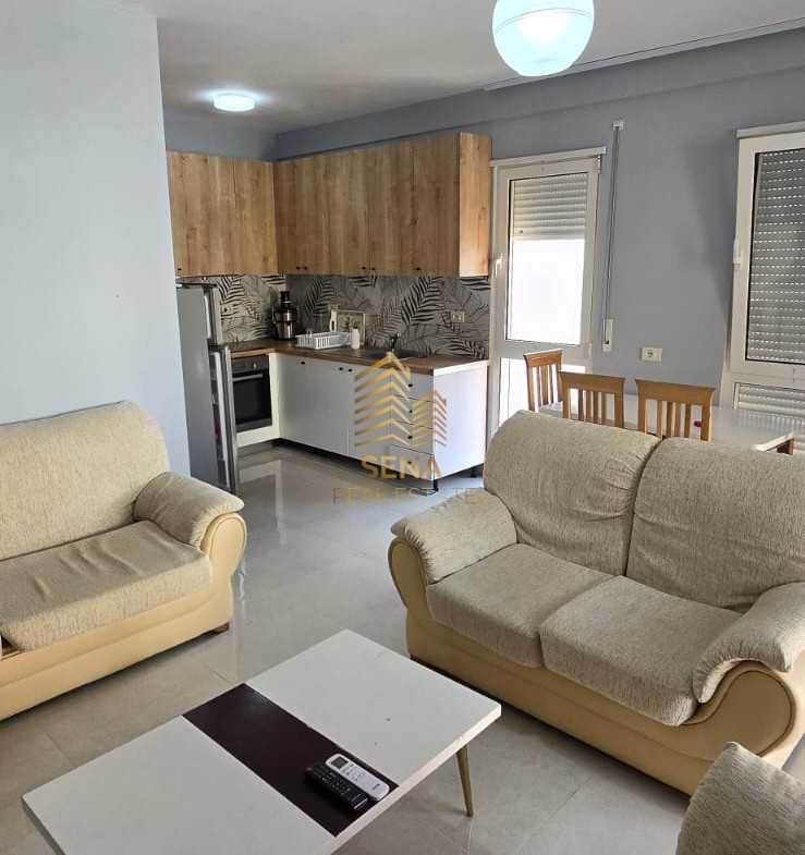 Tirane, shitet apartament 2+1+Ballkon Kati 4, 91 m² 193.000 € (Rruga Mine Peza)
