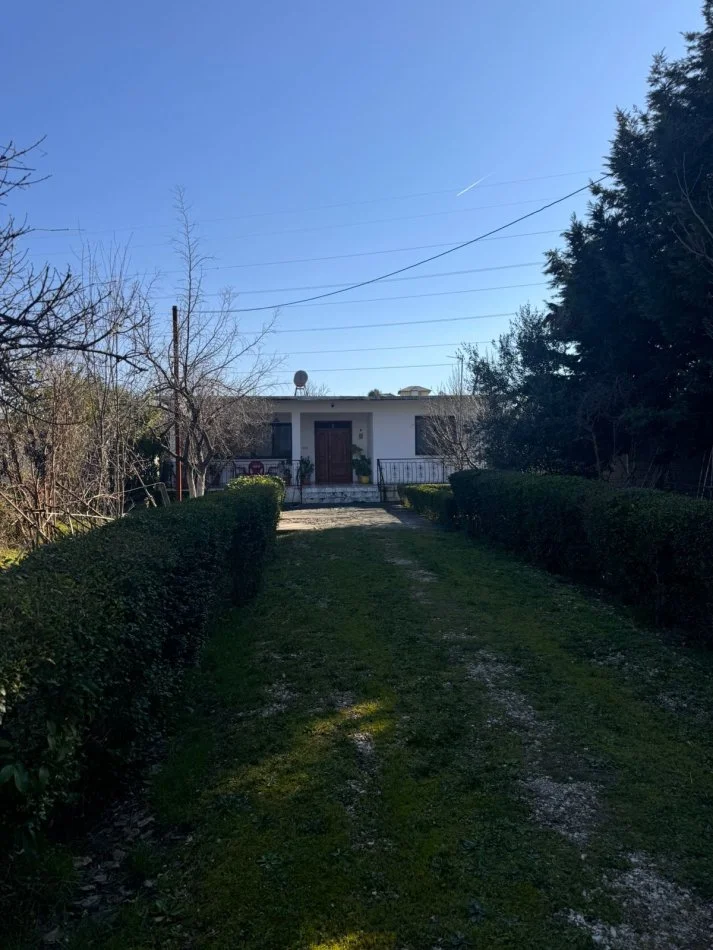 Durres, shitet shtepi 1 Katshe Kati 0, 632 m² 120.000 € (Shkallnur)