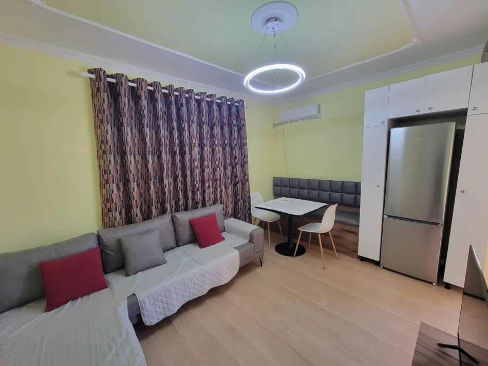 Tirane, jepet me qera apartament 1+1 Kati 2, 55 m² 550 € (Rruga : "Dervish Hekali")