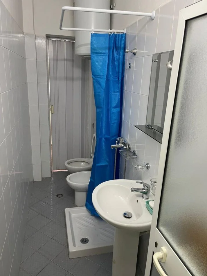 Tirane, jepet me qera apartament 1+1 Kati 2, 55 m² 550 € (Rruga : "Dervish Hekali")