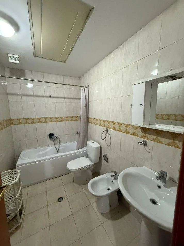 Tirane, jepet me qera apartament 2+1 Kati 9, 100 m² 600 €