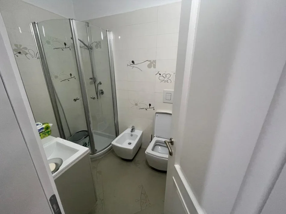 Durres, shitet apartament 2+1+Aneks+Ballkon Kati 6, 118 m² 230.000 € (Vollga)