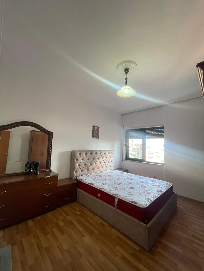 Tirane, jepet me qera apartament 2+1 Kati 9, 100 m² 600 €