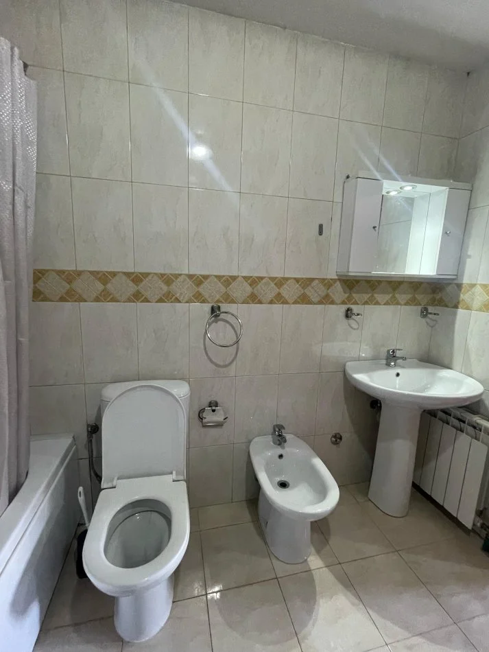 Tirane, jepet me qera apartament 2+1 Kati 9, 100 m² 600 €