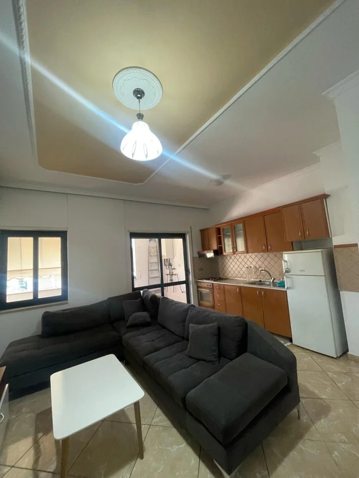 Tirane, jepet me qera apartament 2+1 Kati 9, 100 m² 600 €