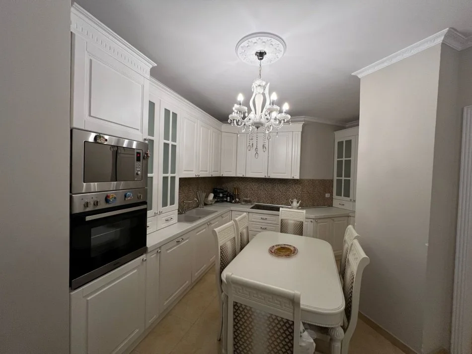 Tirane, shes apartament 2+1+Ballkon Kati 5, 111 m² 188.000 € (Astir)