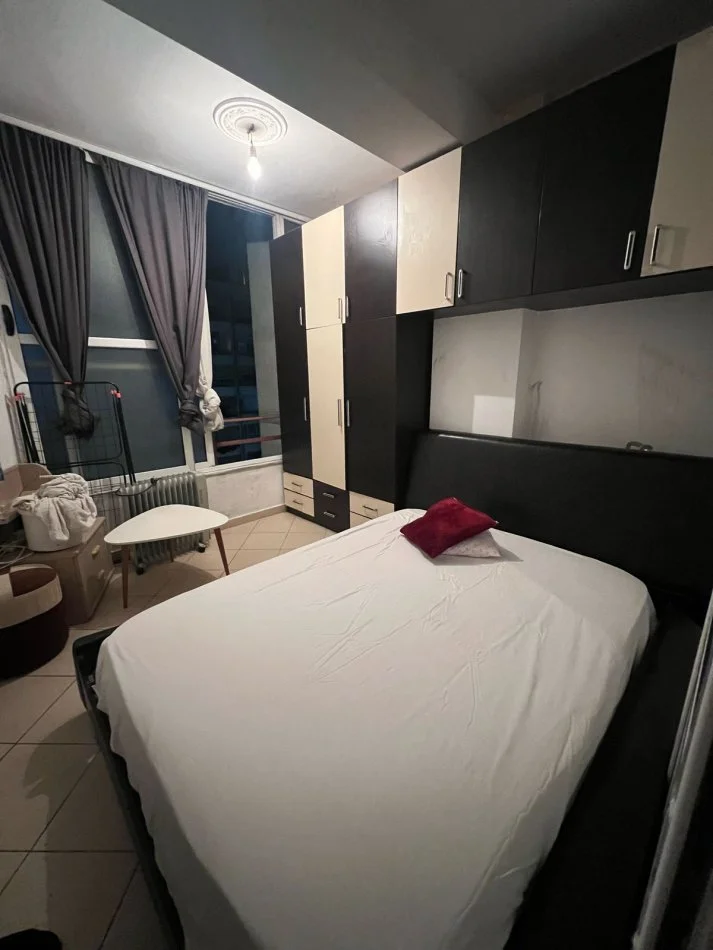 Tirane, jepet me qera garsonier 1+1 Kati 6, 45 m² 280 € (rruga loni ligori)